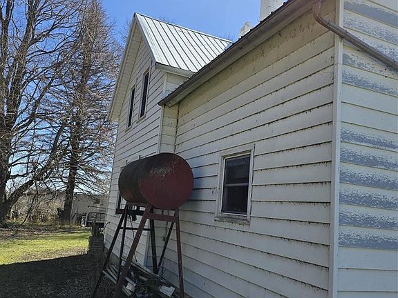 2nd image of 60625 520th St