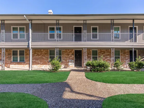 11Eleven Apartments