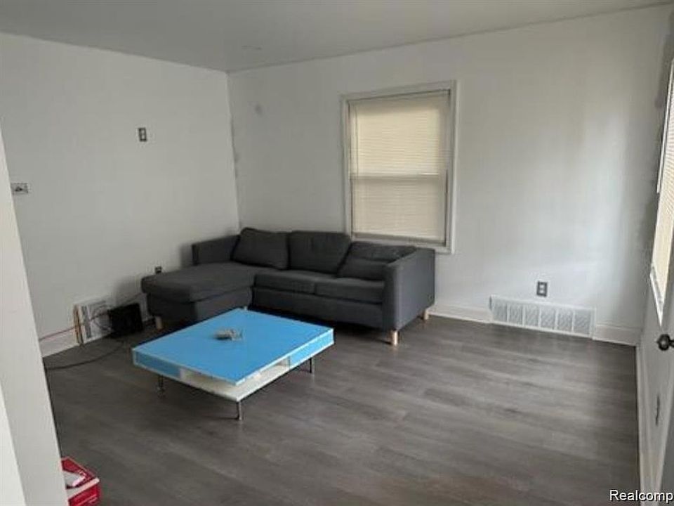 2nd image of 20403 HANNA Street
