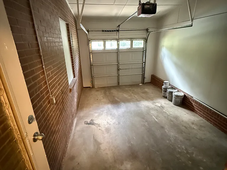 205 Ashby Way — Photo 10