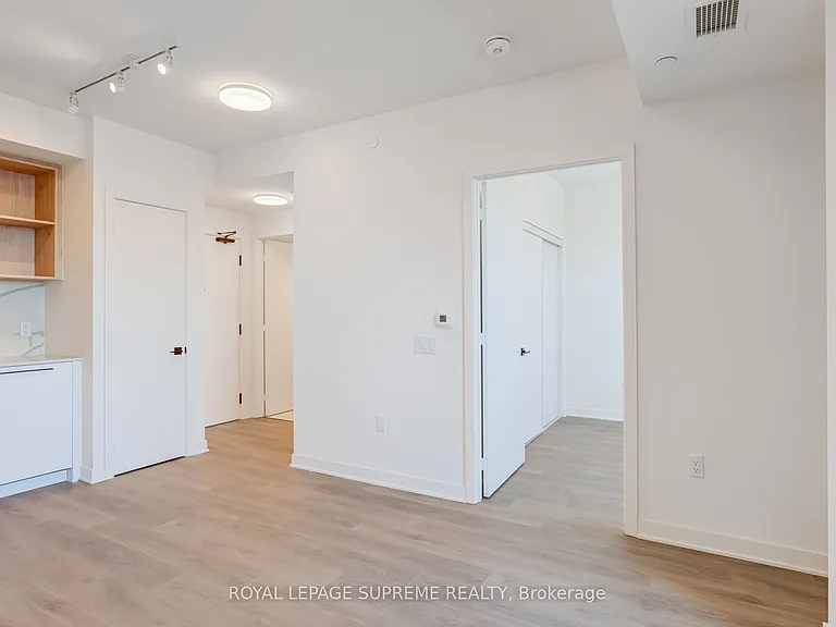 1185 Dupont St SE #505 — Photo 6