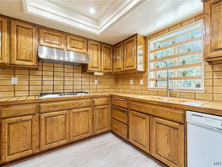 509 Wallace Ln — Photo 19