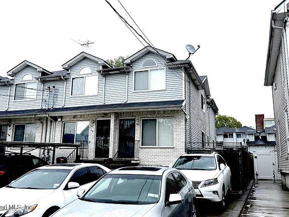 2nd image of 349 Harbor Rd