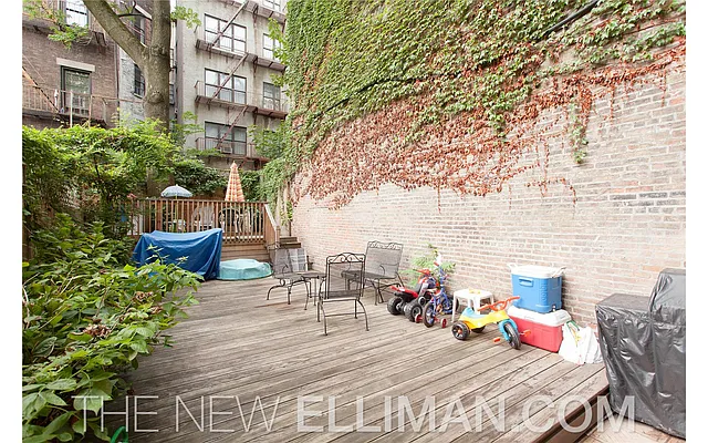 Rented by Douglas Elliman | media 31