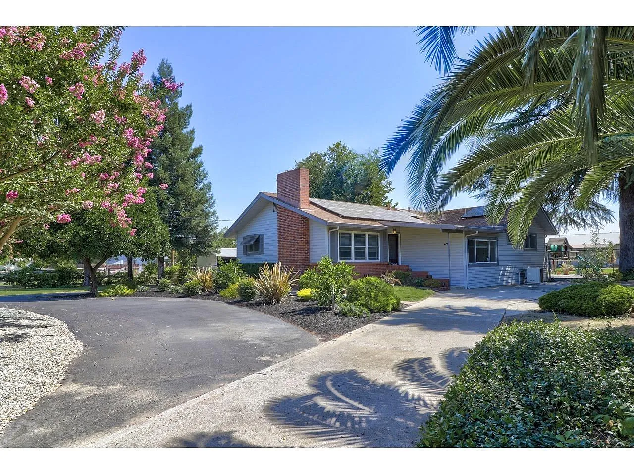 2247 Hooper Rd photo 1