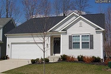 1st image of 8827 Oakbrook Cir