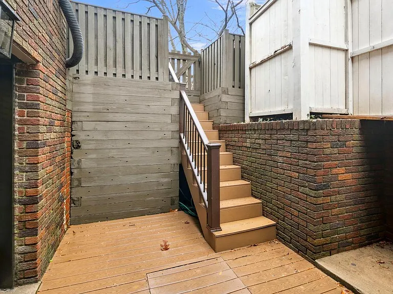 3643 Jenifer St NW — Photo 50