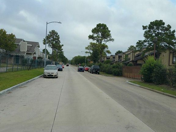 4th image of 12231 Sandpiper Dr #122