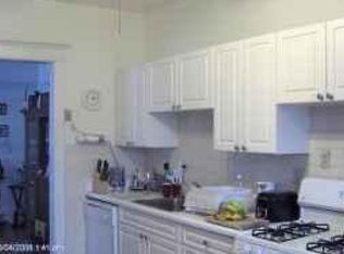 1429 W Victoria St #2, Chicago, IL 60660