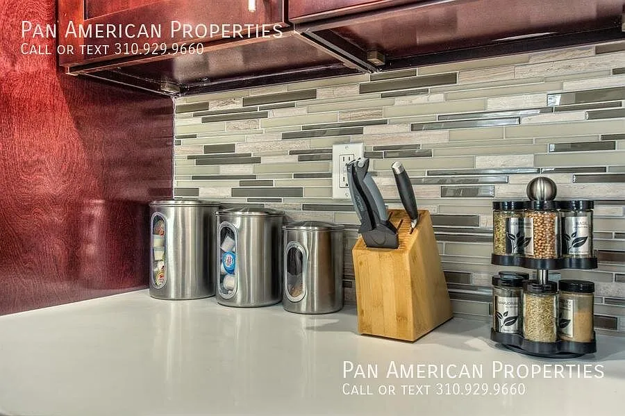 Studio, 420 sqft, $1,450 — Photo 2