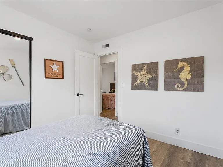25552 Mackenzie St — Photo 19