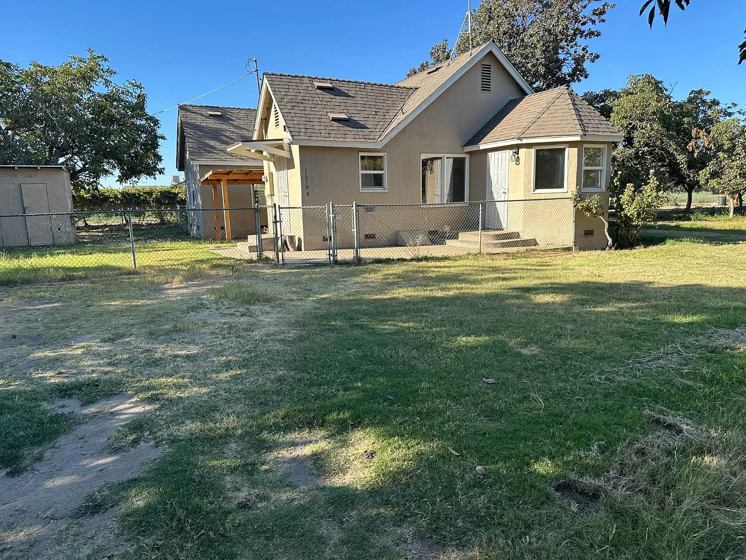 2 bed, 1074 sqft, $1,500 — Photo 1