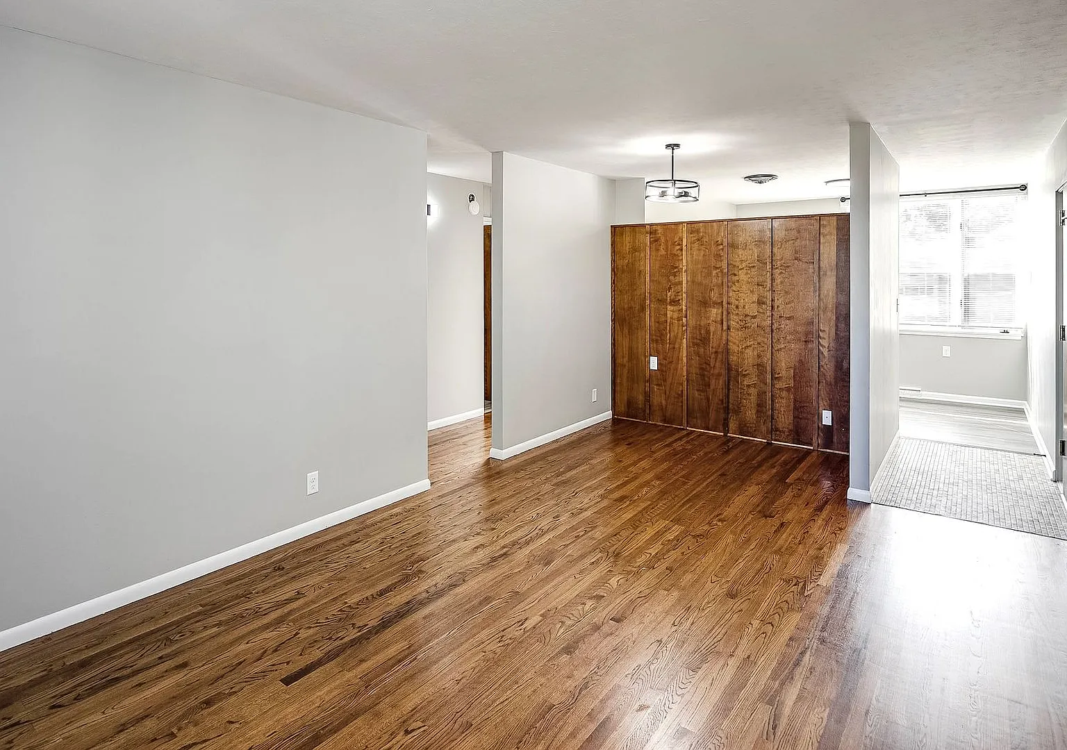 Spacious 2-Bed and 1-Bath Apartment in Millard! — Photo 3