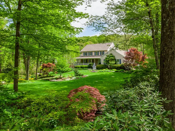 14 Georges Hill Road, Newtown, CT 06470