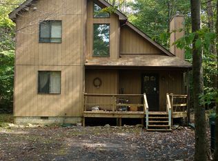106 Orchard Ln, Tobyhanna, PA 18466