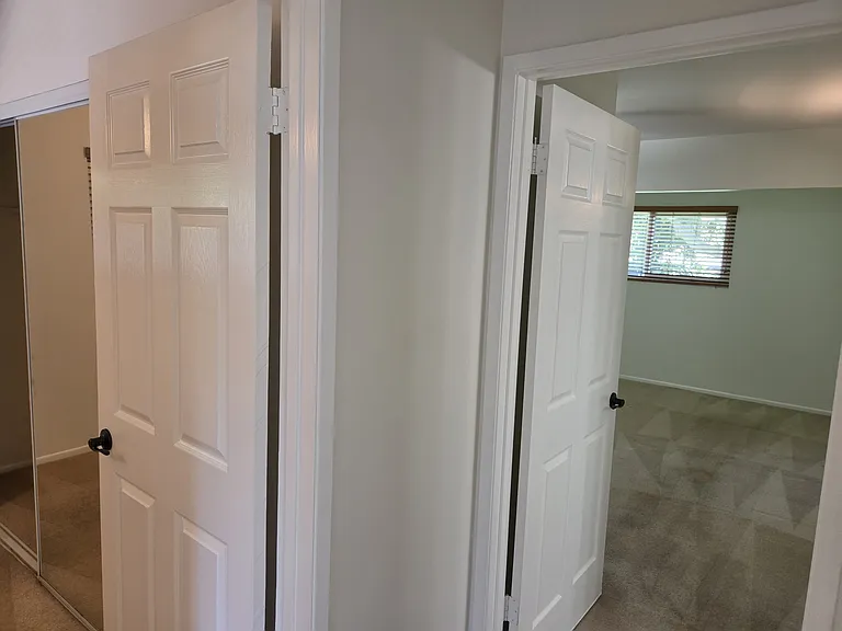 1037 Alta Vista Dr — Photo 15