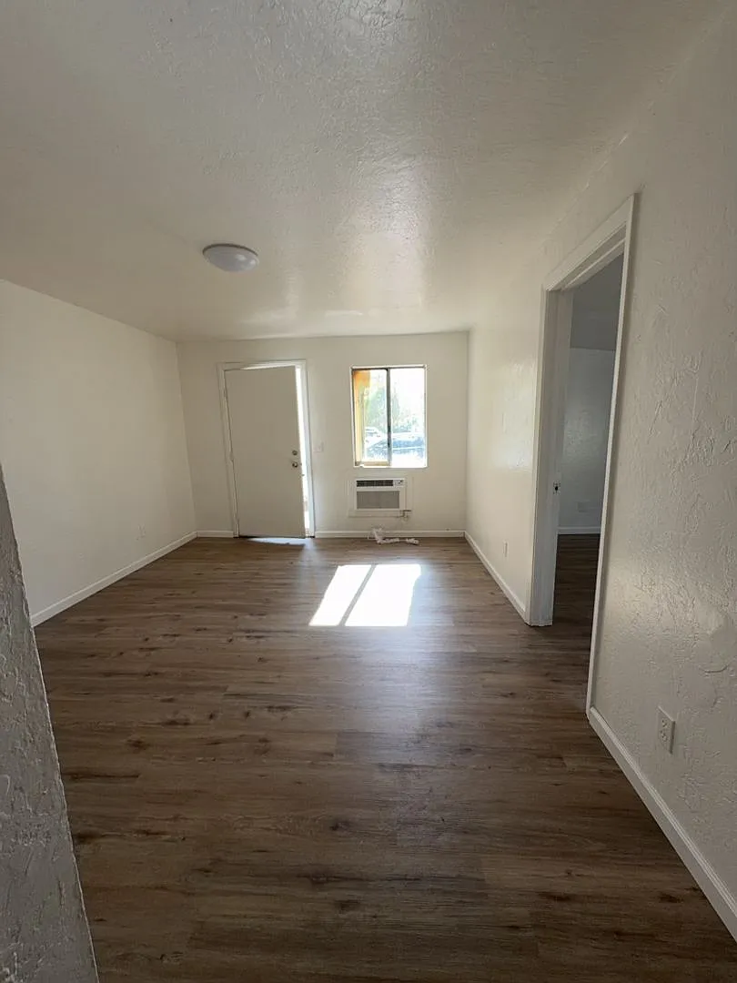 3885 Alvita Ave — Photo 3