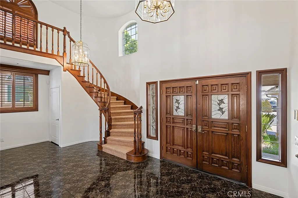 5 bed, 4.5 bath, 3826 sqft, $6,500 — Photo 4