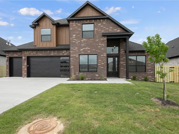 1831 Bluestem Dr, Centerton, AR 72719