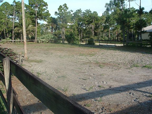 Riding Arena 166' X 70'