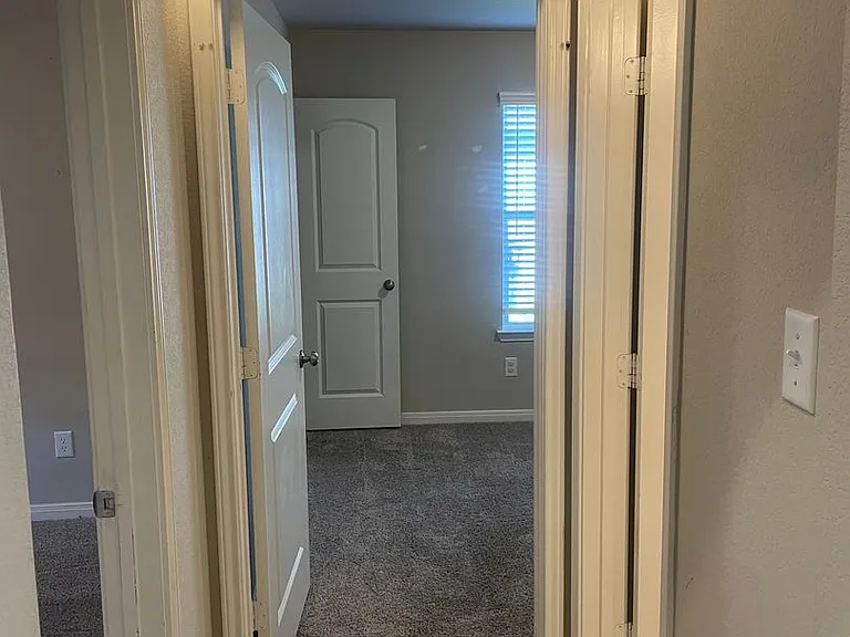 7809 Montclair Dr — Photo 3