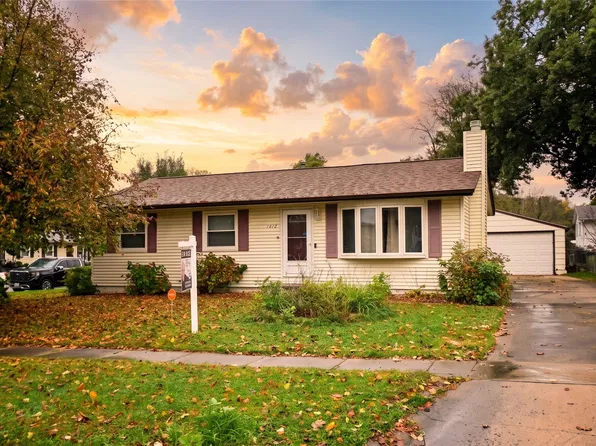 1612 Woodside Ct NW, Cedar Rapids, IA 52405