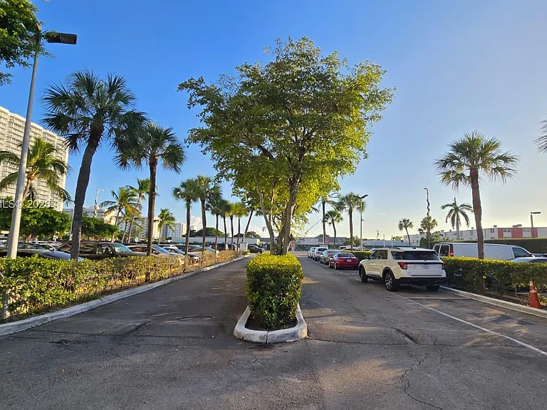 1865 79th Street Cswy #2J — Photo 45