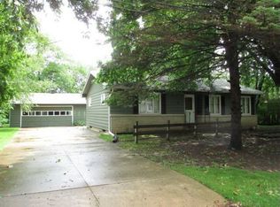 705 Esta Dr, Plano, IL