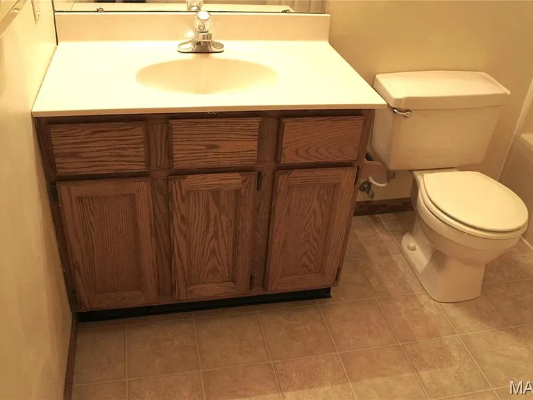 1631 Thunderbird Ln — Photo 10