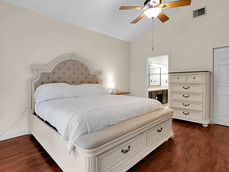 7705 Forest Green Ln — Photo 15