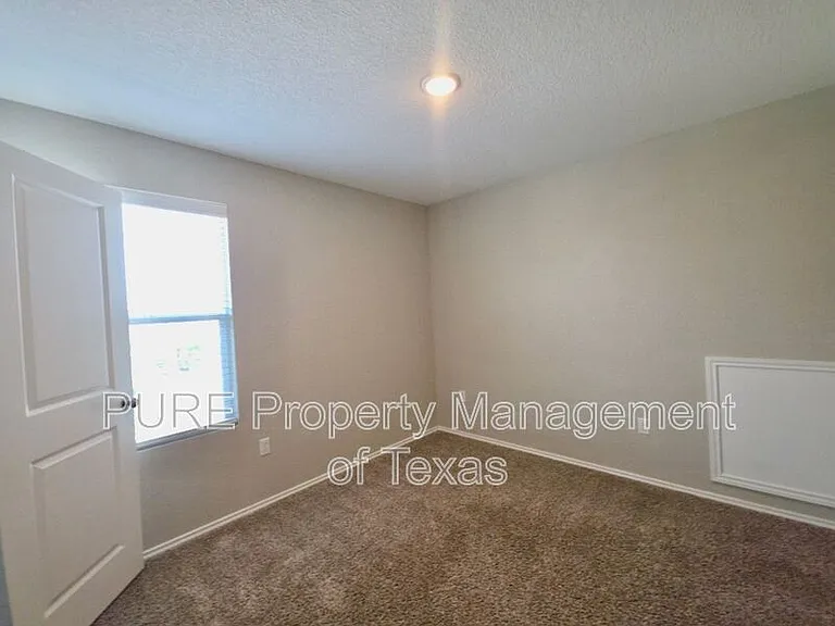 301 Freshwater Dr — Photo 21