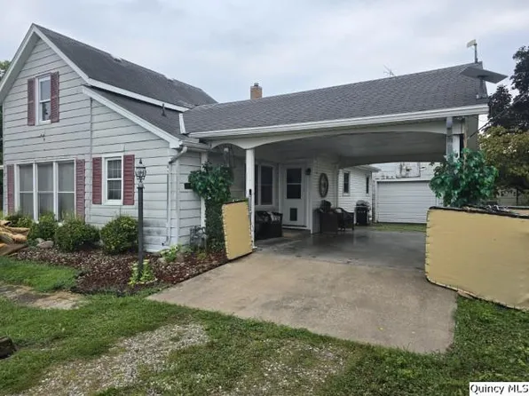 2108 N County Road 2100, Dallas City, IL 62330