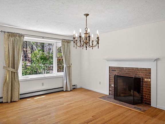 4th image of 85 Haywain Way