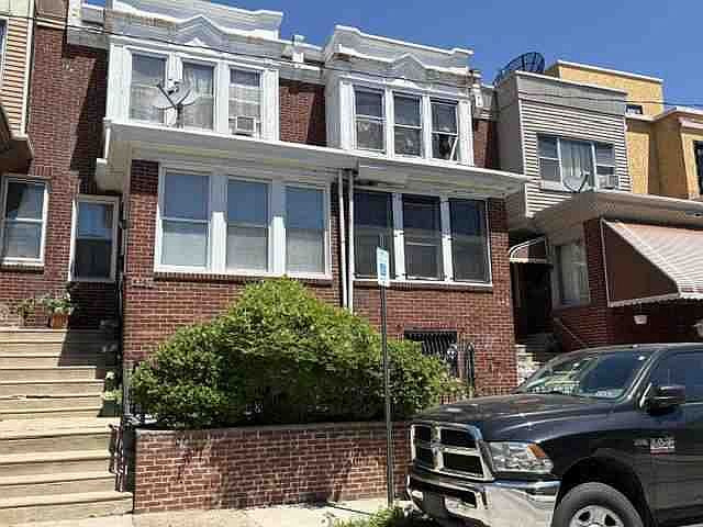 1st image of 5355 Hazelhurst St