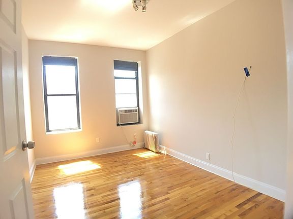5th image of 815 W 180th St #58