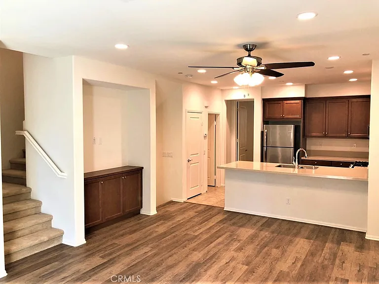 421 Camino Ruiz — Photo 11