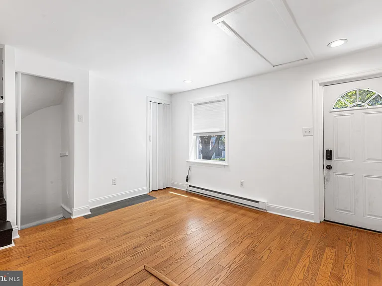 8 Bristow Pl — Photo 5