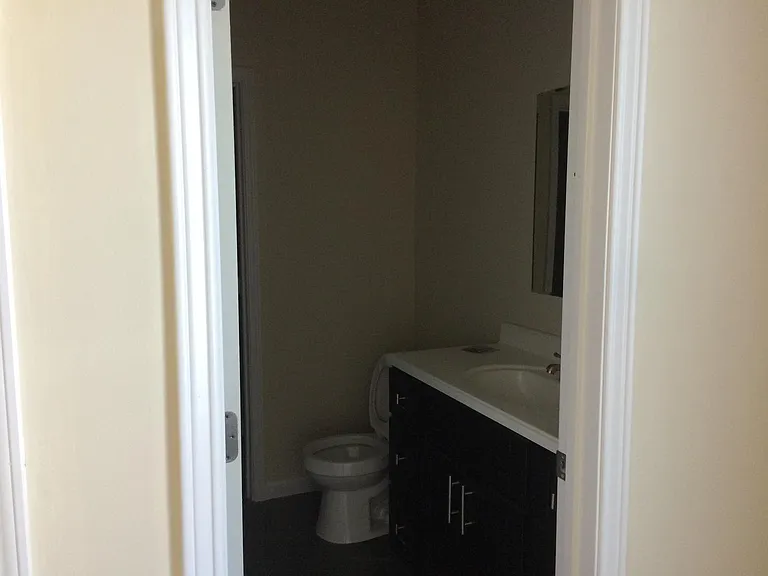 314 Gabreten Ln #B — Photo 6