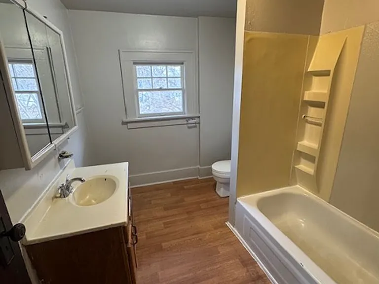 4010 Lillie St — Photo 8