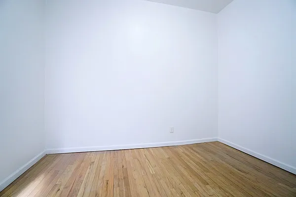 Rented by Renetta Real Estate | media 47