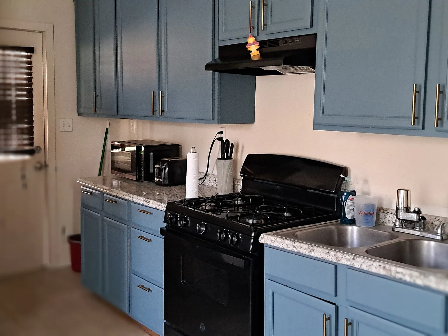 409 Johnston Rd — Photo 4