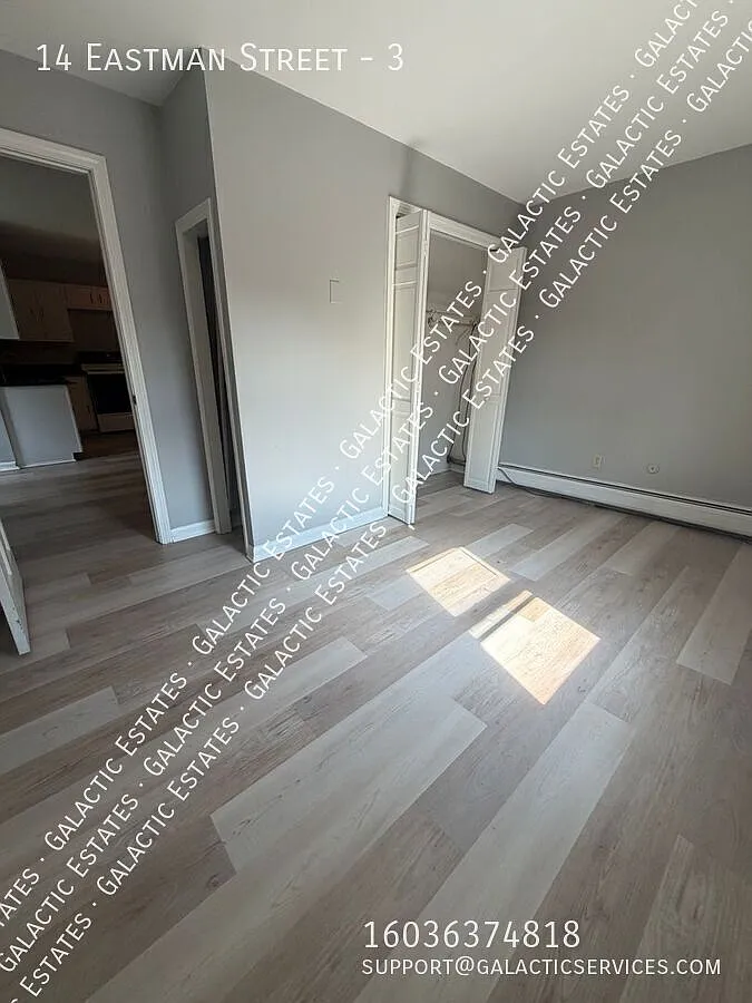 Large 1 bed 1 bath with heat, hot water, gas included — Photo 4
