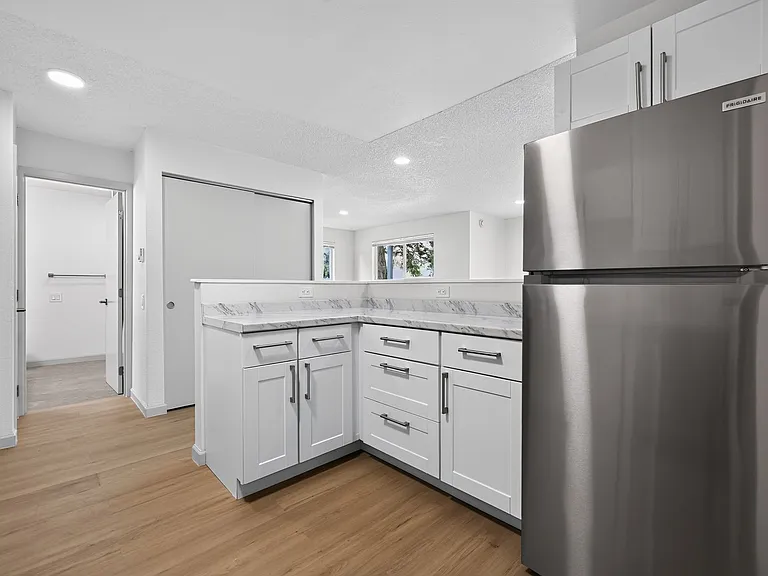 The Clover Apartments — Photo 15