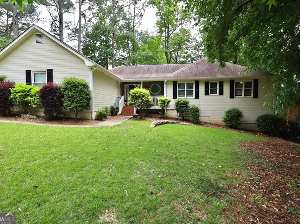 1149 Magnolia Dr, Villa Rica, GA 30180