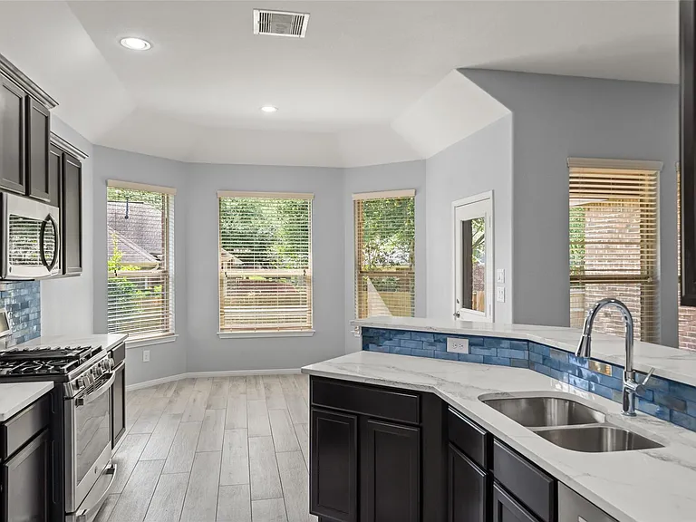 2406 Winter Trail Dr — Photo 13