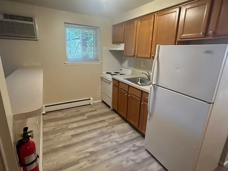 320 Chester Pike — Photo 3
