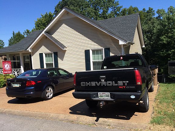 3 car parking in driveway!