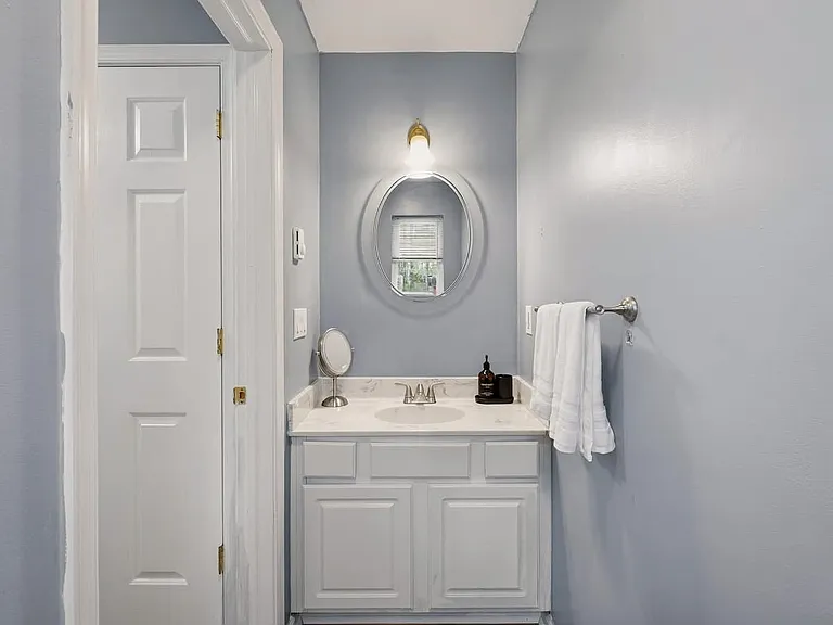 6000 Boardwalk Dr — Photo 9