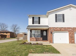 947 Cool Valley Dr, Belleville, IL 62220