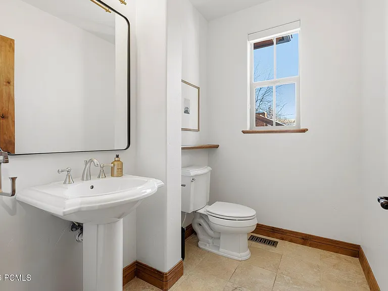 1239 W Links Dr — Photo 12